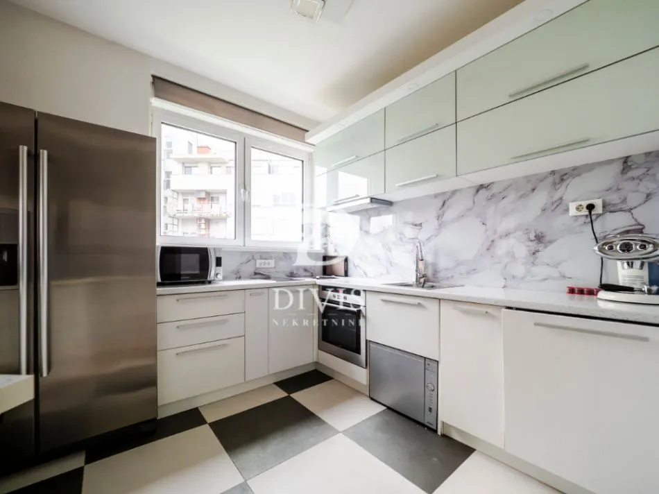 Prodaja, četvorosoban stan, 139m², Novi Beograd Blok 19, Novi Beograd Sve Podlokacije