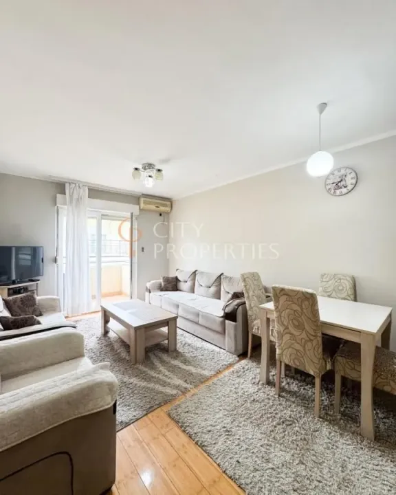 Izdavanje, jednosoban stan, 45m², Vezirov Most, Podgorica