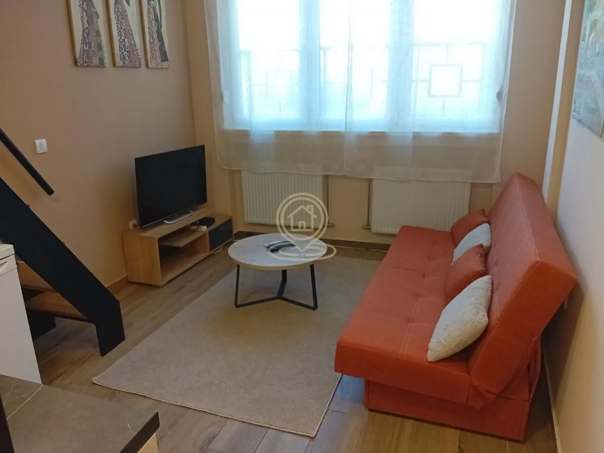 Izdavanje, jednosoban stan, 30m², Salajka, Novi Sad Sve Podlokacije