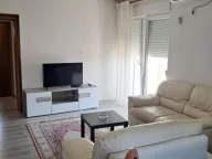 Izdavanje, jednosoban stan, 51m², Tološi, Podgorica - image 1