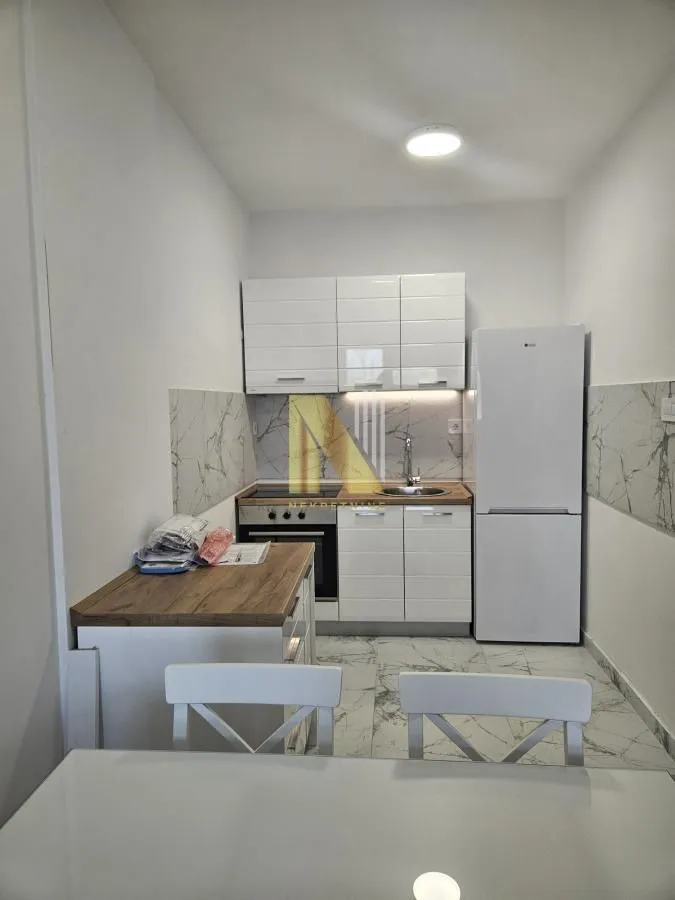 Izdavanje, trosoban stan, 63m², Avijatičarsko naselje, Novi Sad Sve Podlokacije