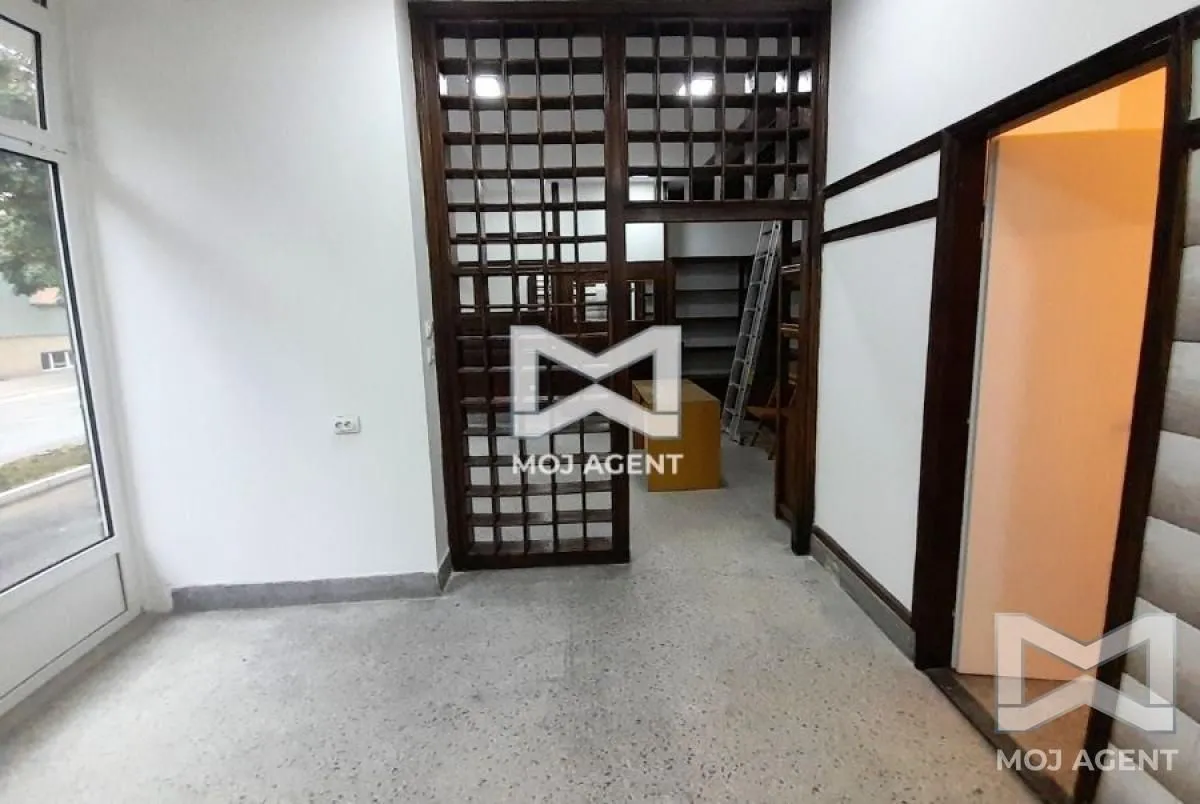 Rent, office space, 32m², Centar, Niš