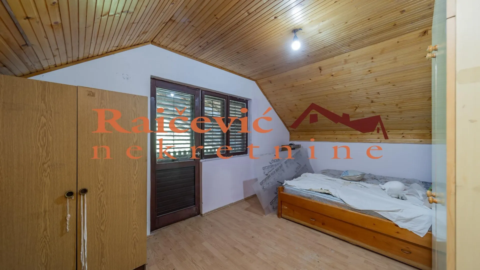 Prodaja, kuća, 196m², Arnajevo, Barajevo