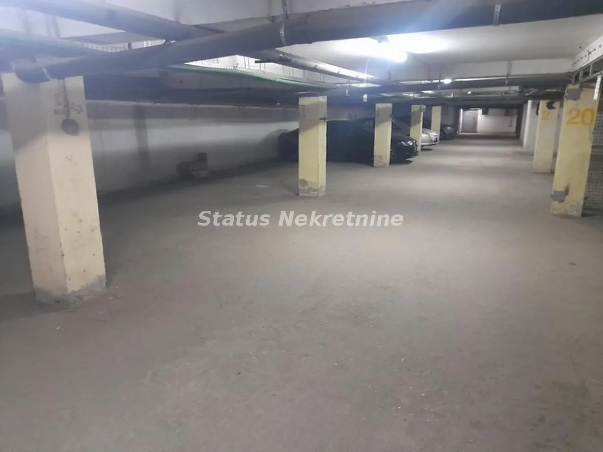Izdavanje, parking/garaža, 16m², Bulevar Oslobodjenja, Novi Sad Sve Podlokacije
