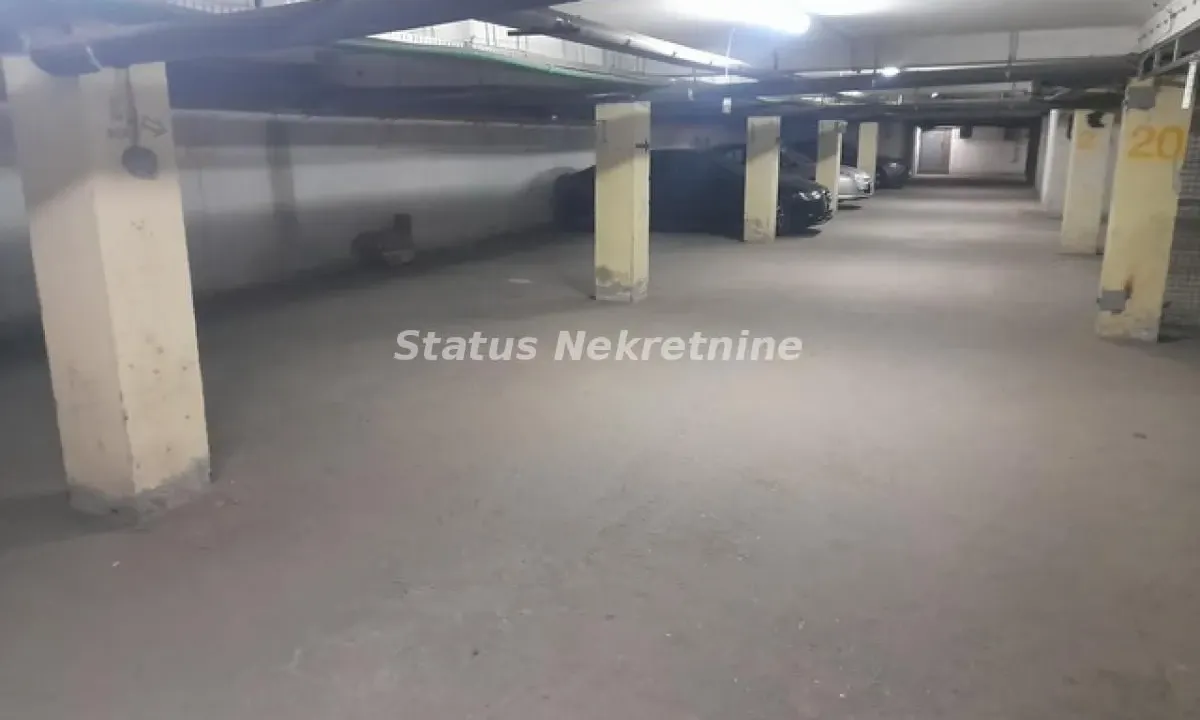 Rent, parking/garage, 16m², Bulevar Oslobodjenja, Novi Sad Sve Podlokacije