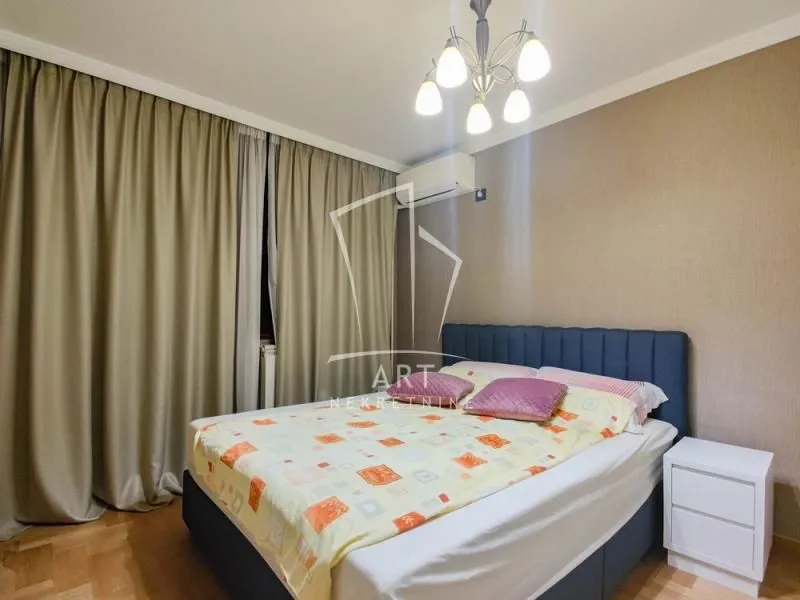 Prodaja, četvorosoban stan, 99m², Vukov Spomenik, Zvezdara Sve Podlokacije