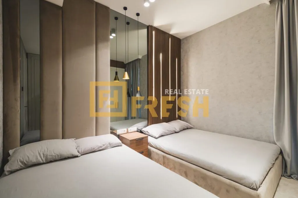 Prodaja, trosoban stan, 149m², Centar, Podgorica
