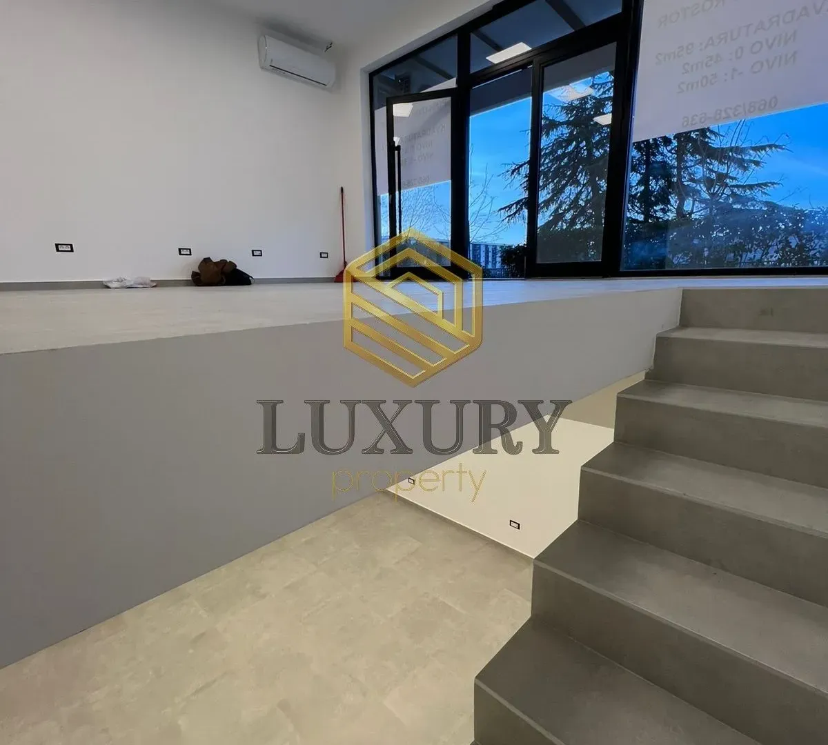 Rent, office space, 95m², City Kvart, Podgorica