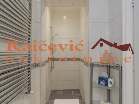 Prodaja, trosoban stan, 107m², Cvetni Trg, Vračar Sve Podlokacije - image 17