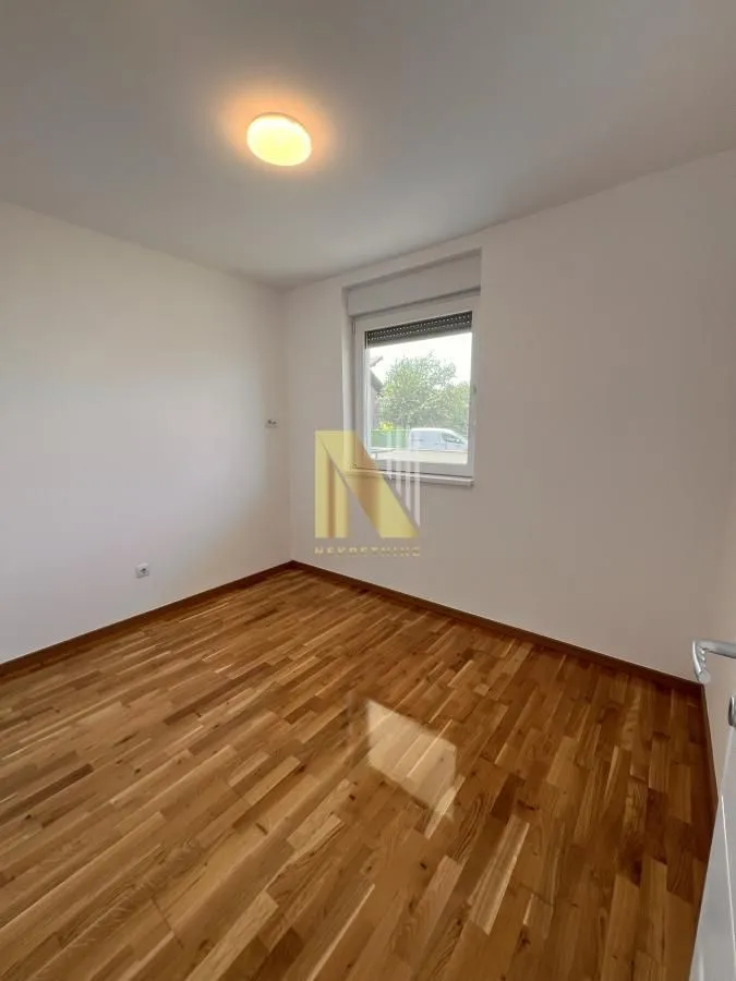 Prodaja, trosoban stan, 74m², Veternička rampa, Novi Sad Sve Podlokacije