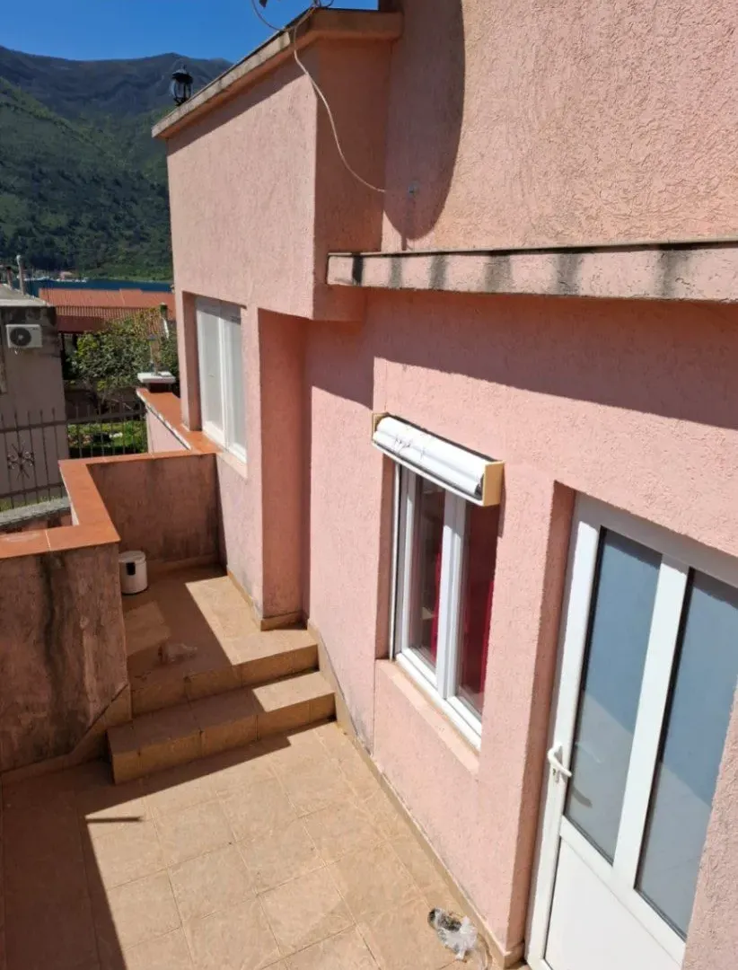 Sale, house, 200m², Dobrota, Kotor