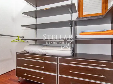 Rent, house, 220m², Tološi, Podgorica - image 15