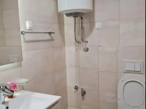 Izdavanje, garsonjera, 25m², Master Kvart, Podgorica - image 8