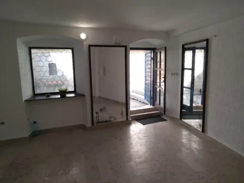 Sale, house, 240m², Stari Grad, Herceg Novi - image 2