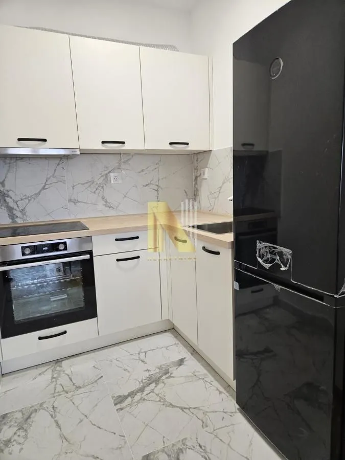 Izdavanje, jednosoban stan, 42m², Avijatičarsko naselje, Novi Sad Sve Podlokacije