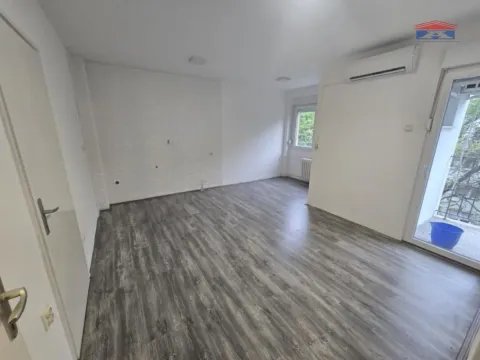 Izdavanje, dvosoban stan, 54m², Železnička Stanica, Novi Sad Sve Podlokacije - image 2