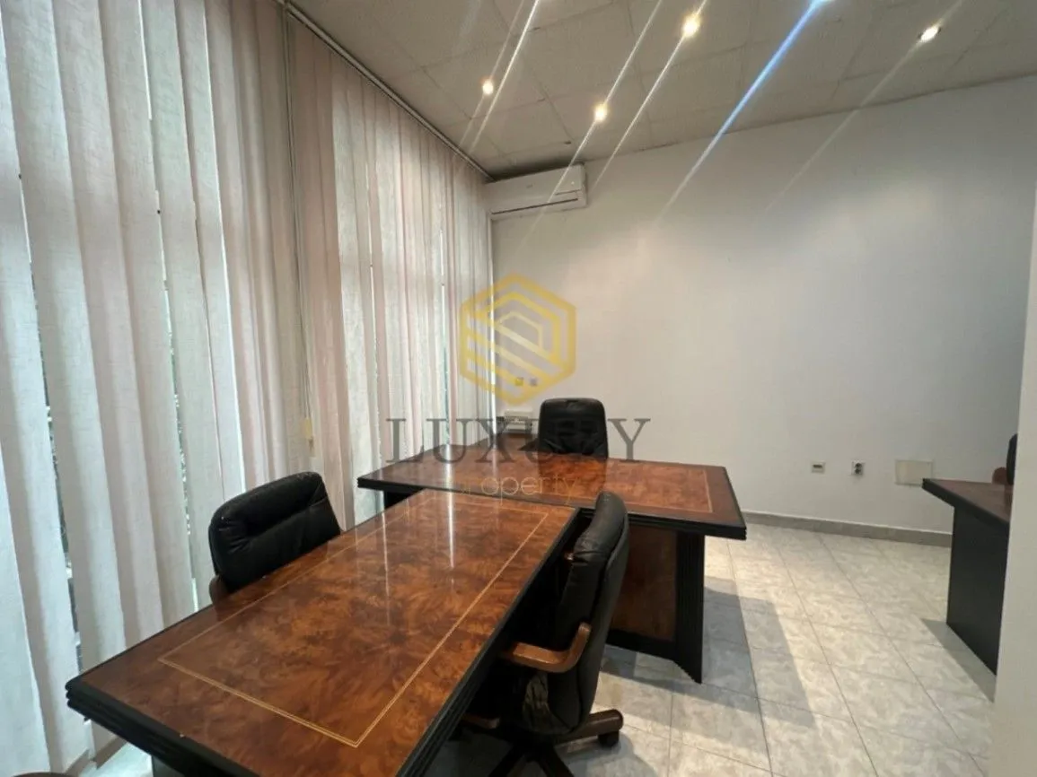 Rent, office space, 120m², City Kvart, Podgorica