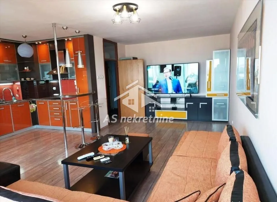Rent, four bedroom apartment, 115m², Hala Pionir, Palilula Sve Podlokacije