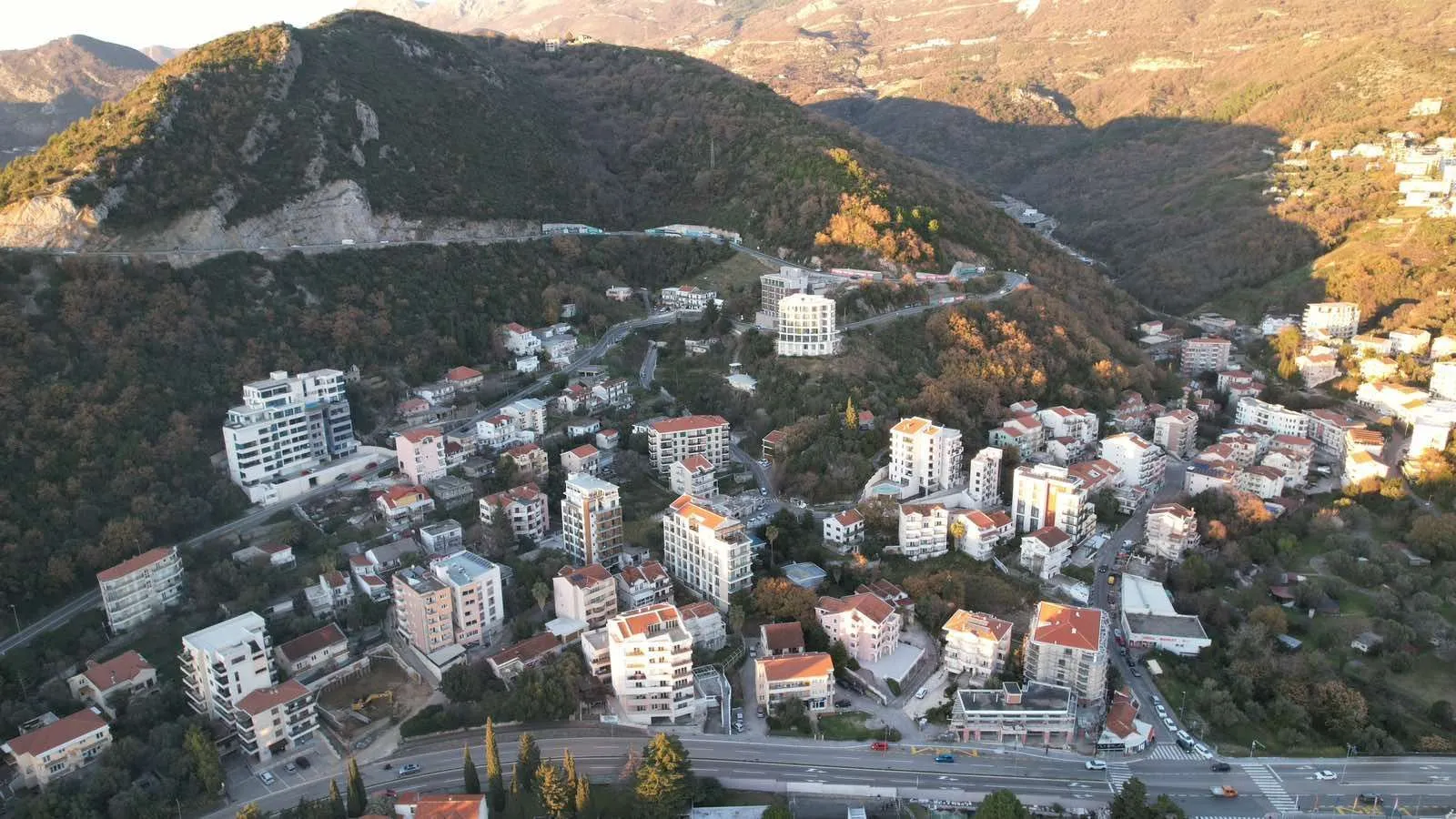 Sale, land lot, 2400m², Bečići, Budva