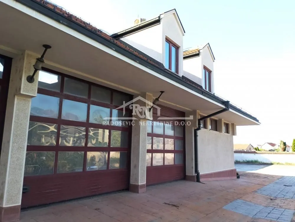 Rent, office space, 475m², Batajnica, Beograd