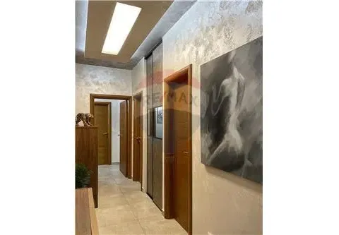 Prodaja, trosoban stan, 136m², Centar, Podgorica - image 4