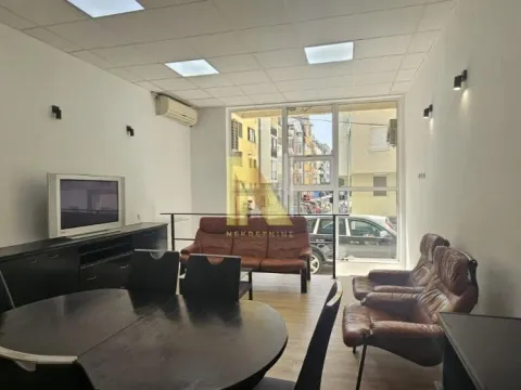 Prodaja, poslovni prostor, 64m², Bulevar Oslobodjenja, Novi Sad Sve Podlokacije - image 2