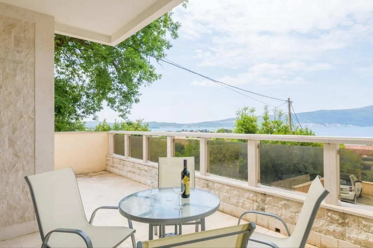 Prodaja, jednosoban stan, 87m², Donja Lastva, Tivat