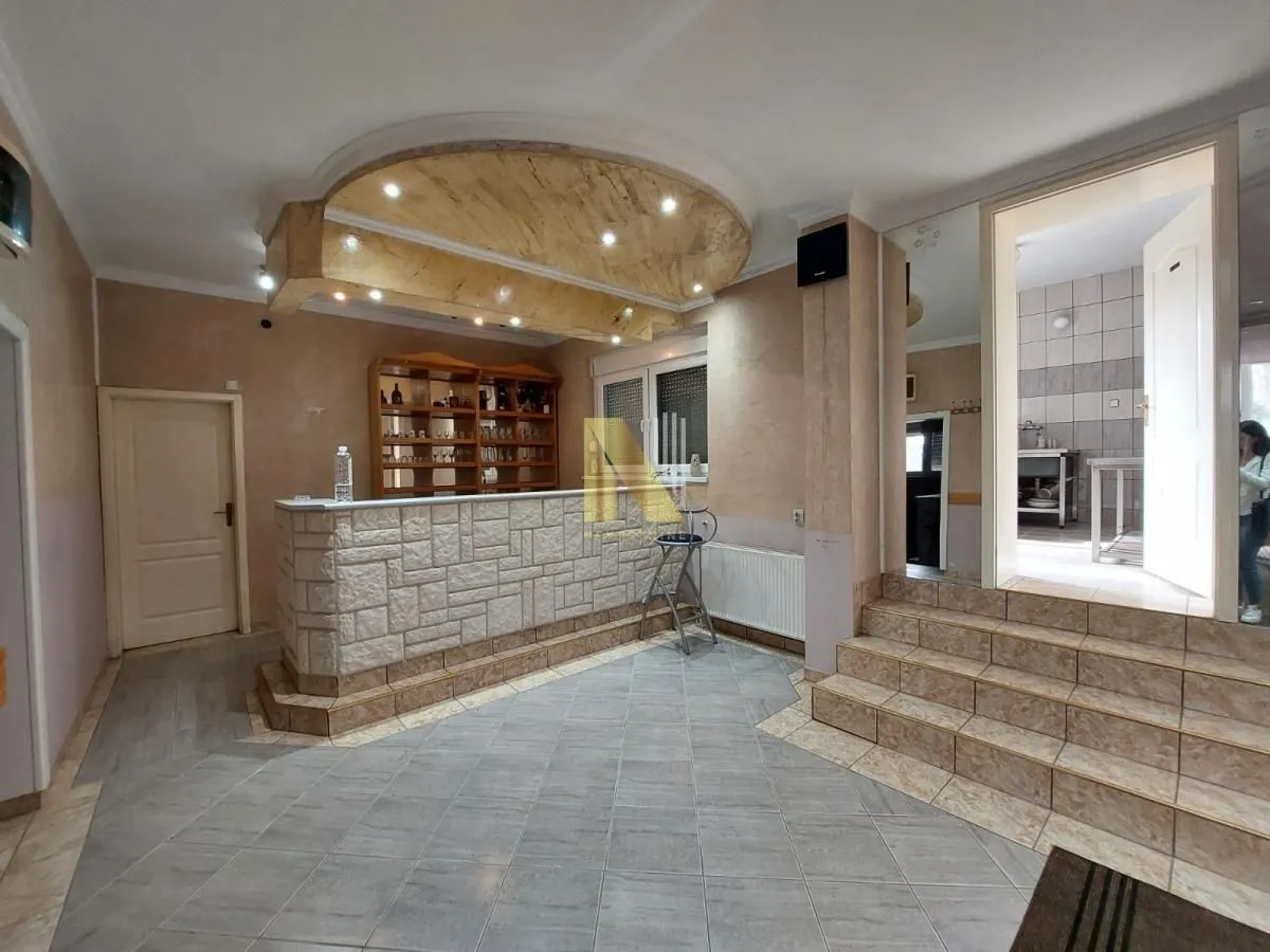 Prodaja, kuća, 250m², Kać, Novi Sad Sve Podlokacije