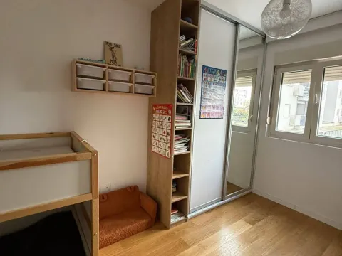 Prodaja, dvosoban stan, 72m², Centar, Bar - image 11