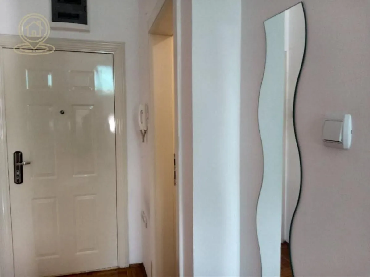 Izdavanje, garsonjera, 25m², Adamovićevo Naselje, Novi Sad Sve Podlokacije