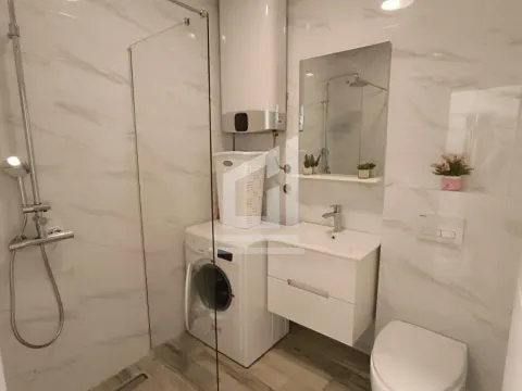 Sale, one bedroom apartment, 35m², Bečići, Budva - image 7