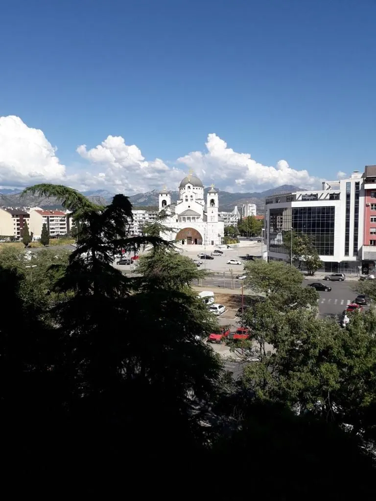 Izdavanje, jednosoban stan, 45m², Blok 5, Podgorica