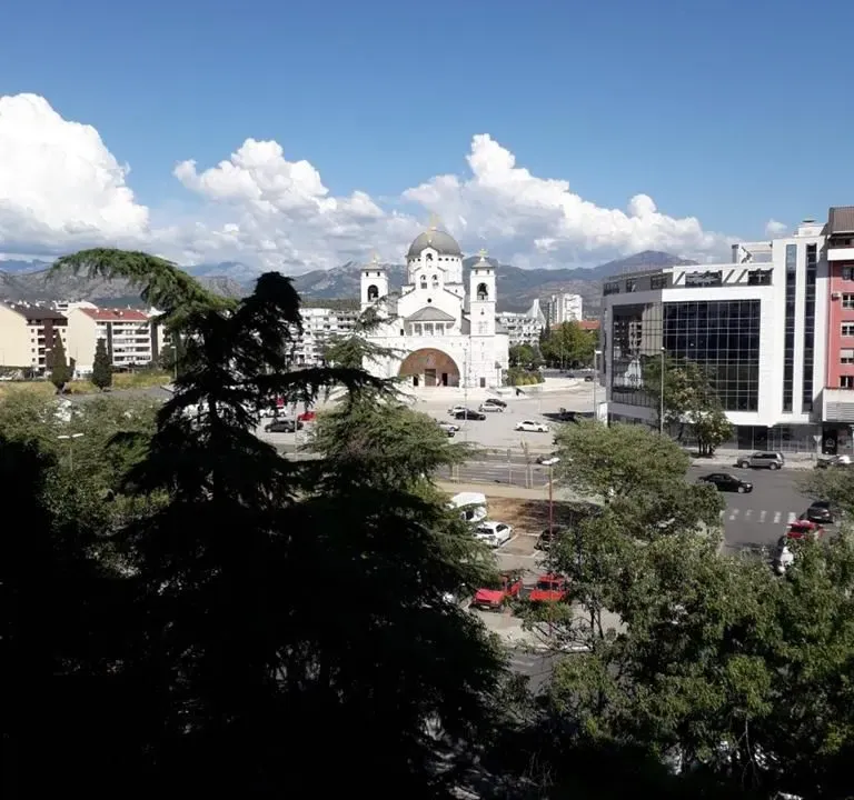 Rent, one bedroom apartment, 45m², Blok 5, Podgorica