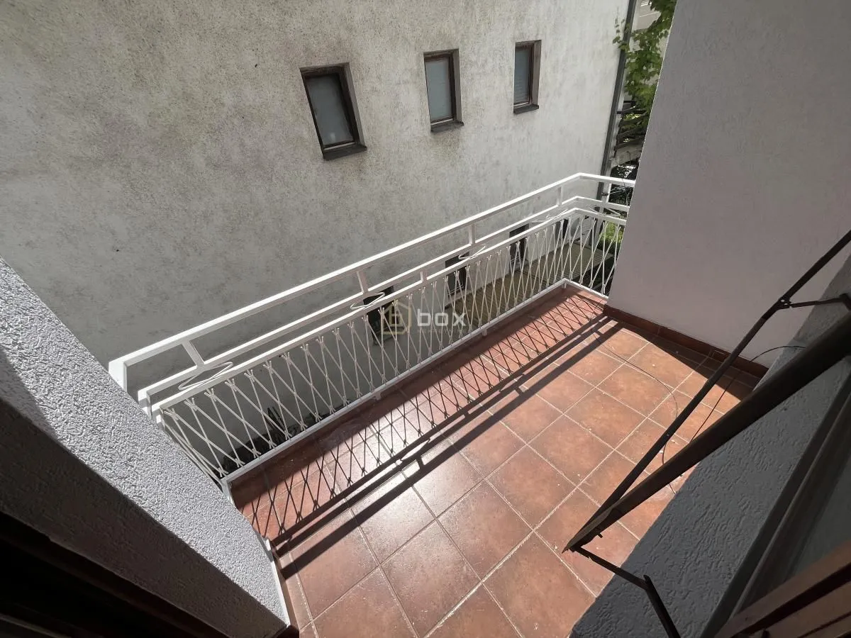 Izdavanje, trosoban stan, 121m², Pantelej, Niš