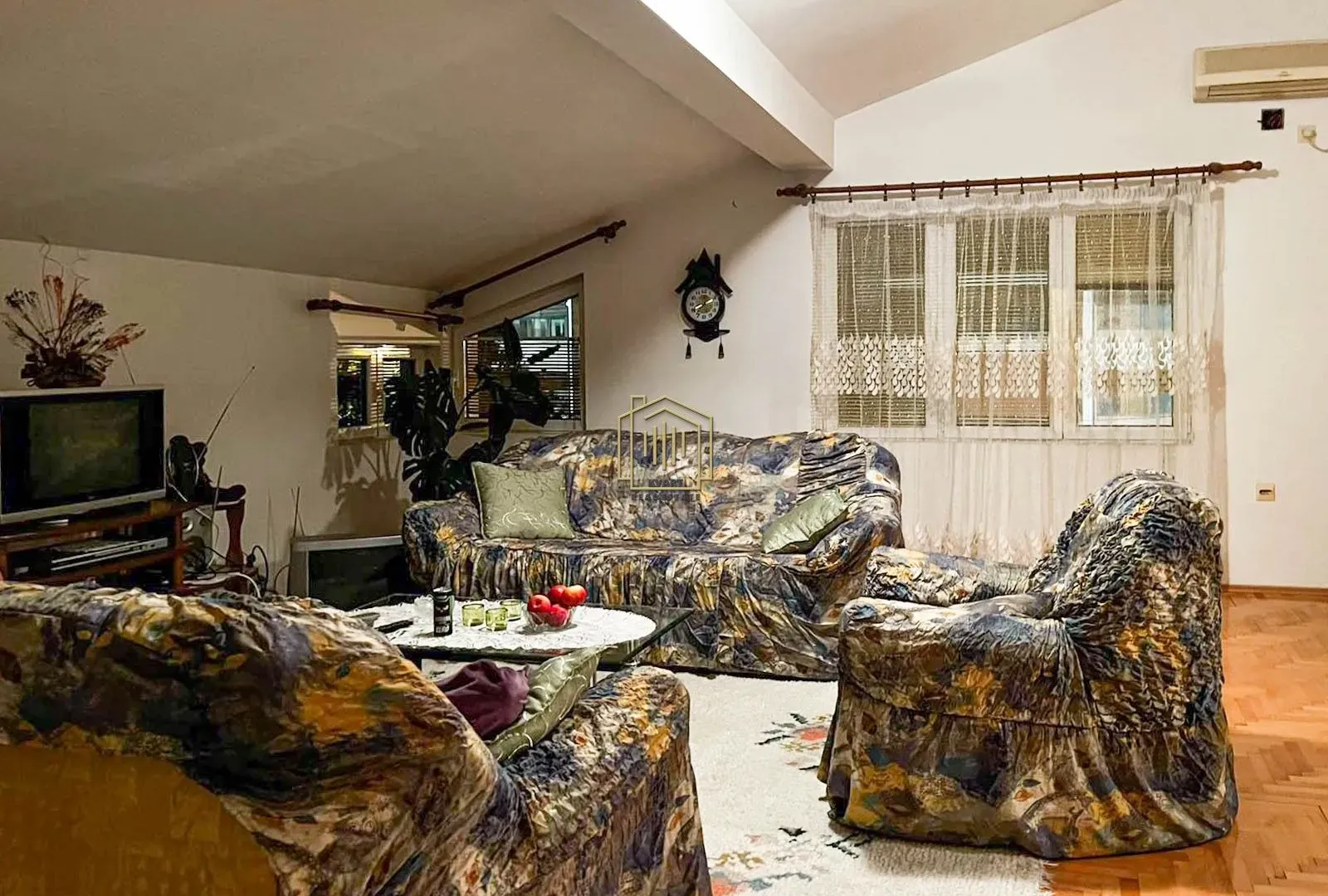 Rent, three bedroom apartment, 150m², Stari Aerodrom, Podgorica