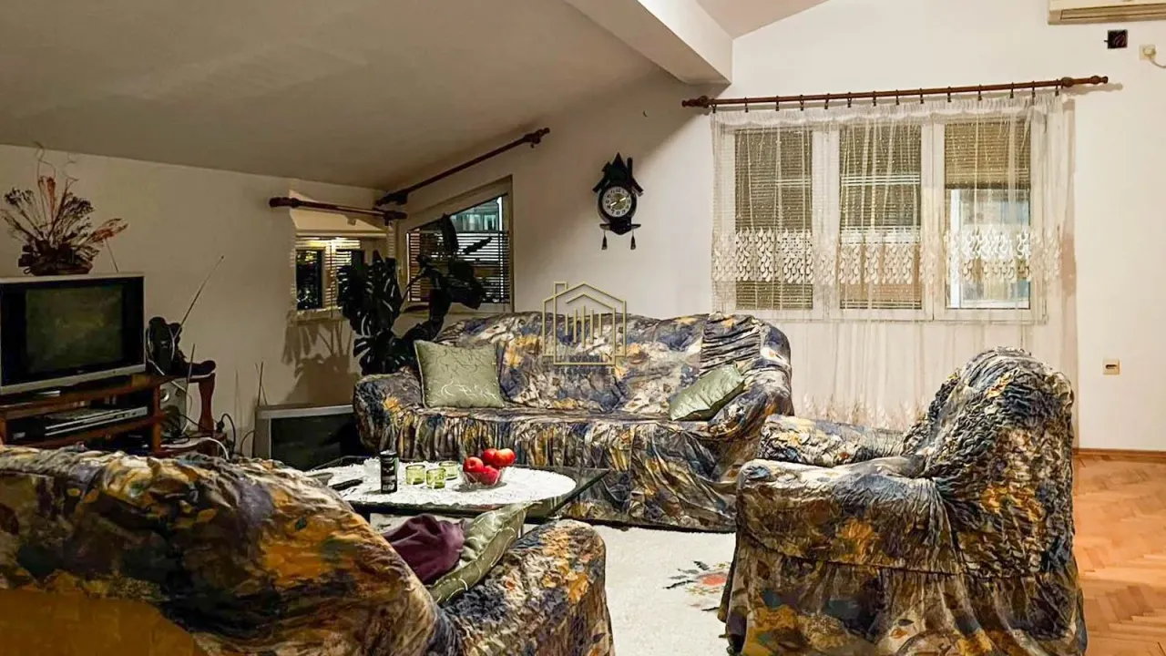 Rent, three bedroom apartment, 150m², Stari Aerodrom, Podgorica