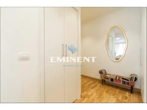 Izdavanje, trosoban stan, 86m², Savski Venac, Beograd - image 19