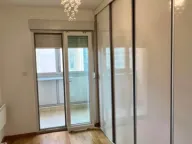 Izdavanje, trosoban stan, 100m², City Kvart, Podgorica - image 9