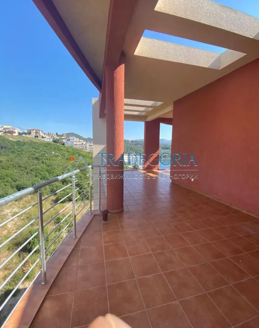 Prodaja, trosoban stan, 227m², Dobra Voda, Bar