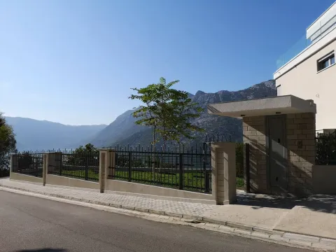 Sale, house, 223m², Risan, Kotor - image 8
