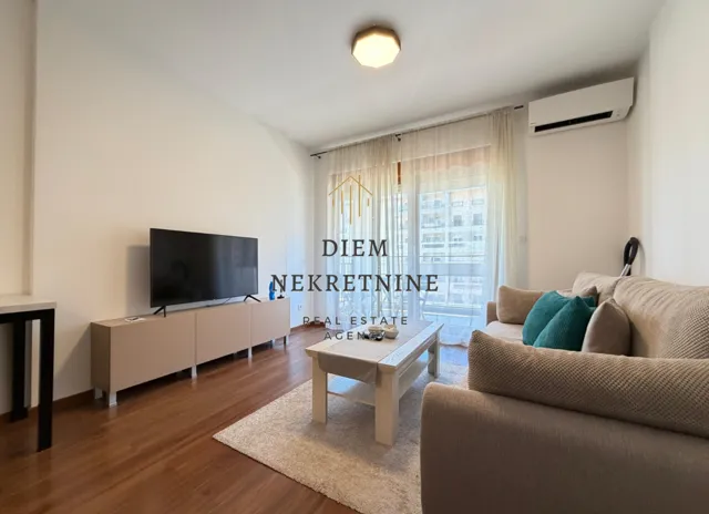 Izdavanje, garsonjera, 28m², Master Kvart, Podgorica