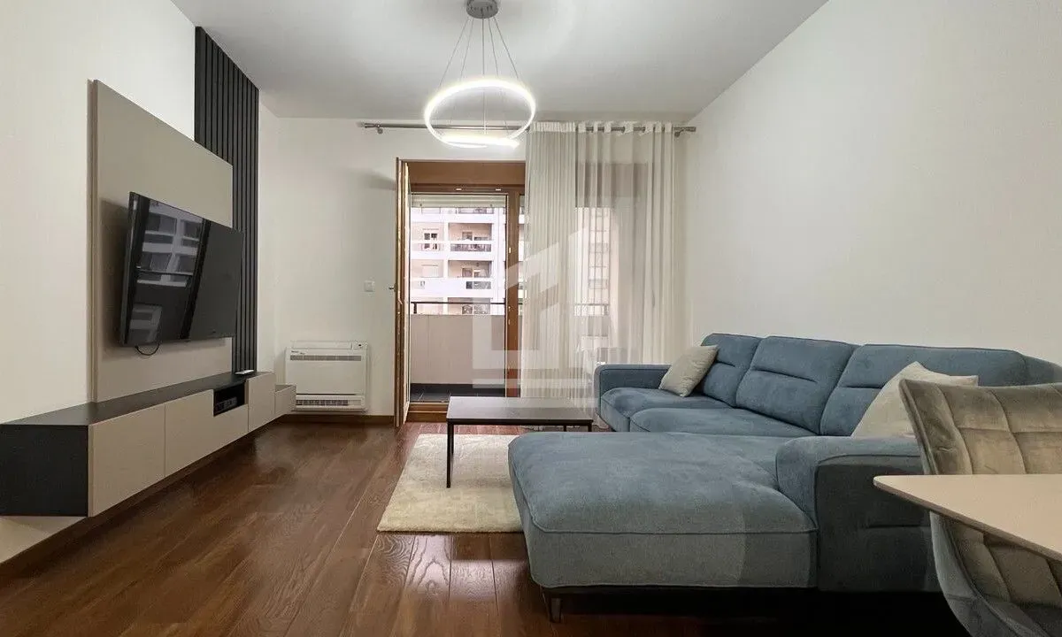 Izdavanje, dvosoban stan, 68m², Master Kvart, Podgorica