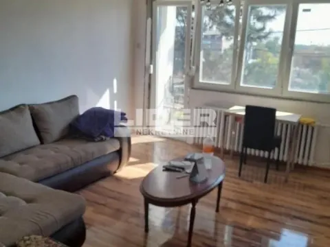 Izdavanje, kuća, 200m², Zemun Gornji Grad, Zemun Sve Podlokacije - image 5