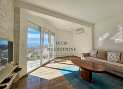 Izdavanje, trosoban stan, 150m², Stari Bar, Bar