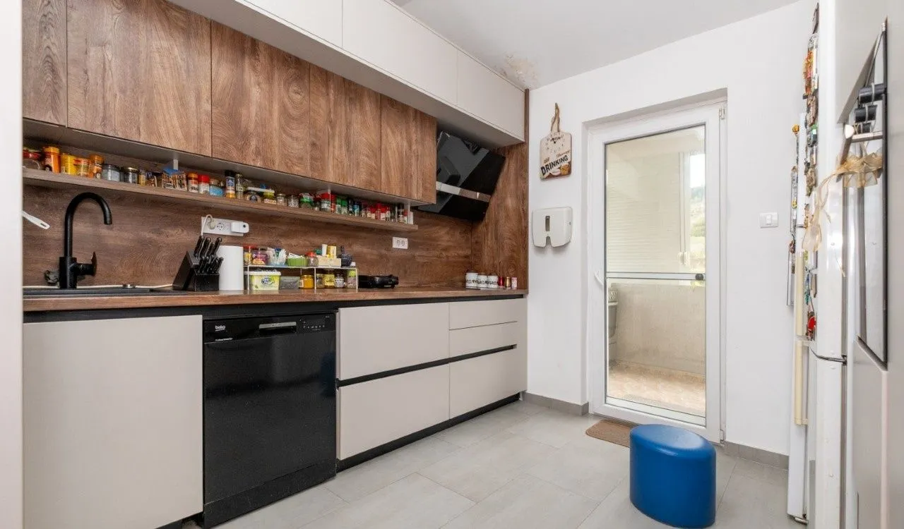Sale, three bedroom apartment, 126m², Malo Brdo, Podgorica