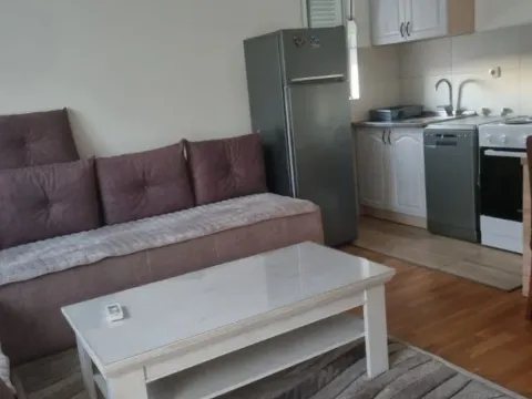 Izdavanje, jednosoban stan, 35m², Krivi Most, Podgorica - image 6