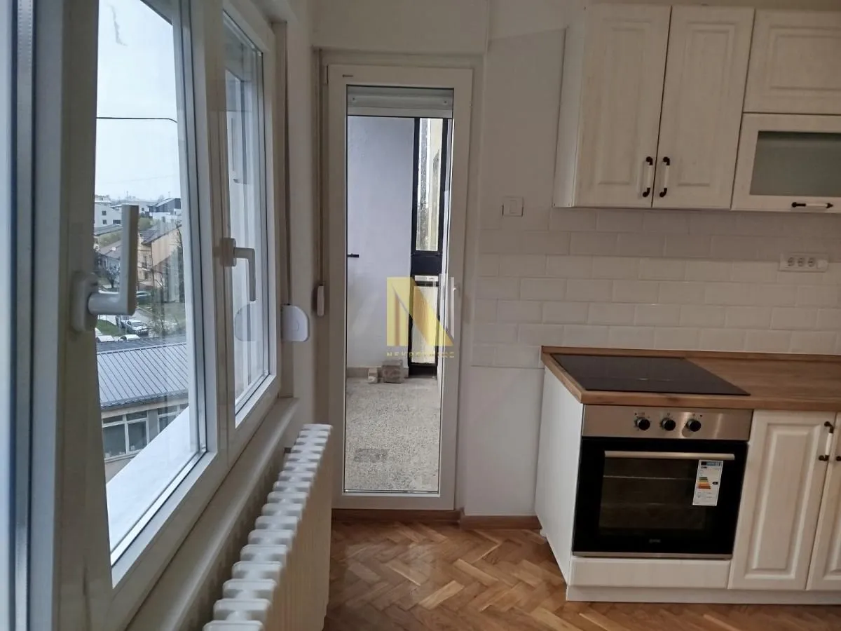 Prodaja, dvosoban stan, 59m², Železnička Stanica, Novi Sad Sve Podlokacije
