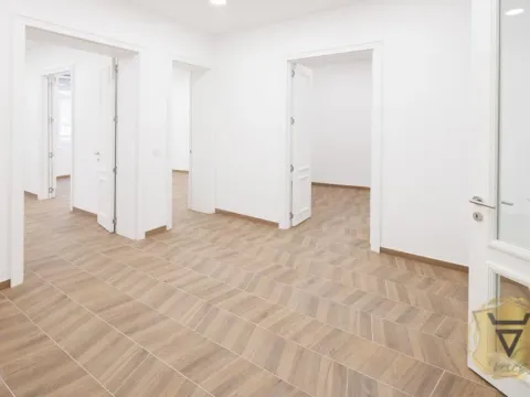Izdavanje, četvorosoban stan, 121m², Stari Grad, Beograd - image 10