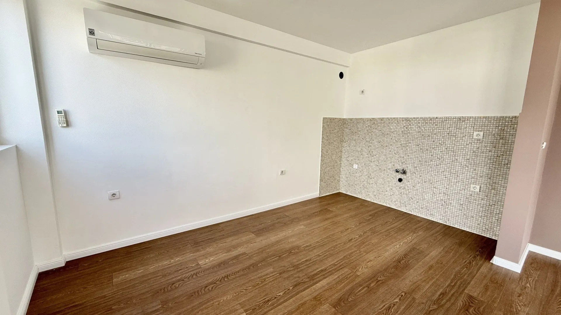 Prodaja, jednosoban stan, 58m², Bar, Crna Gora