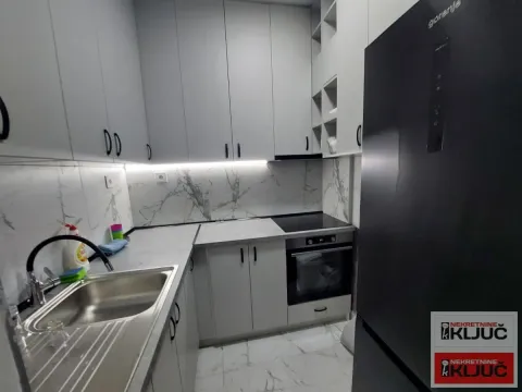 Izdavanje, jednosoban stan, 43m², Avijatičarsko naselje, Novi Sad Sve Podlokacije - image 4